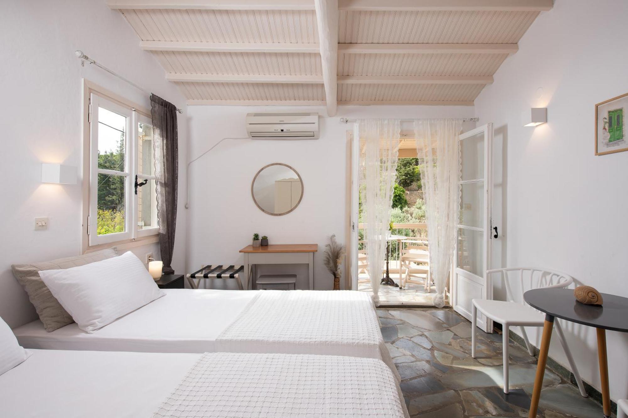 Lithea Villas And Studios By The Sea Agios Petros  Exterior photo