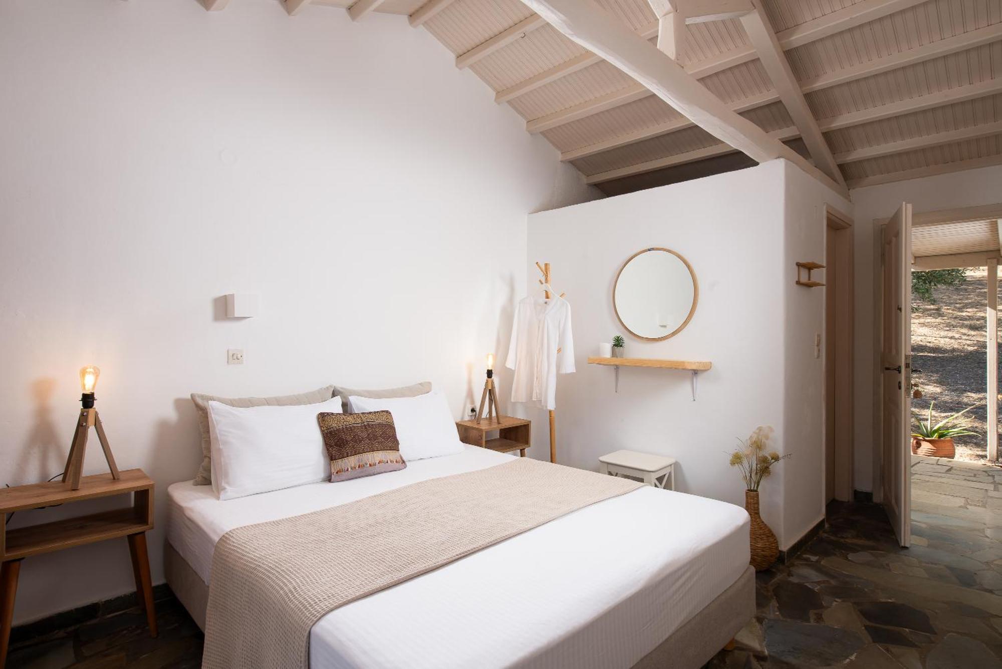 Lithea Villas And Studios By The Sea Agios Petros  Exterior photo