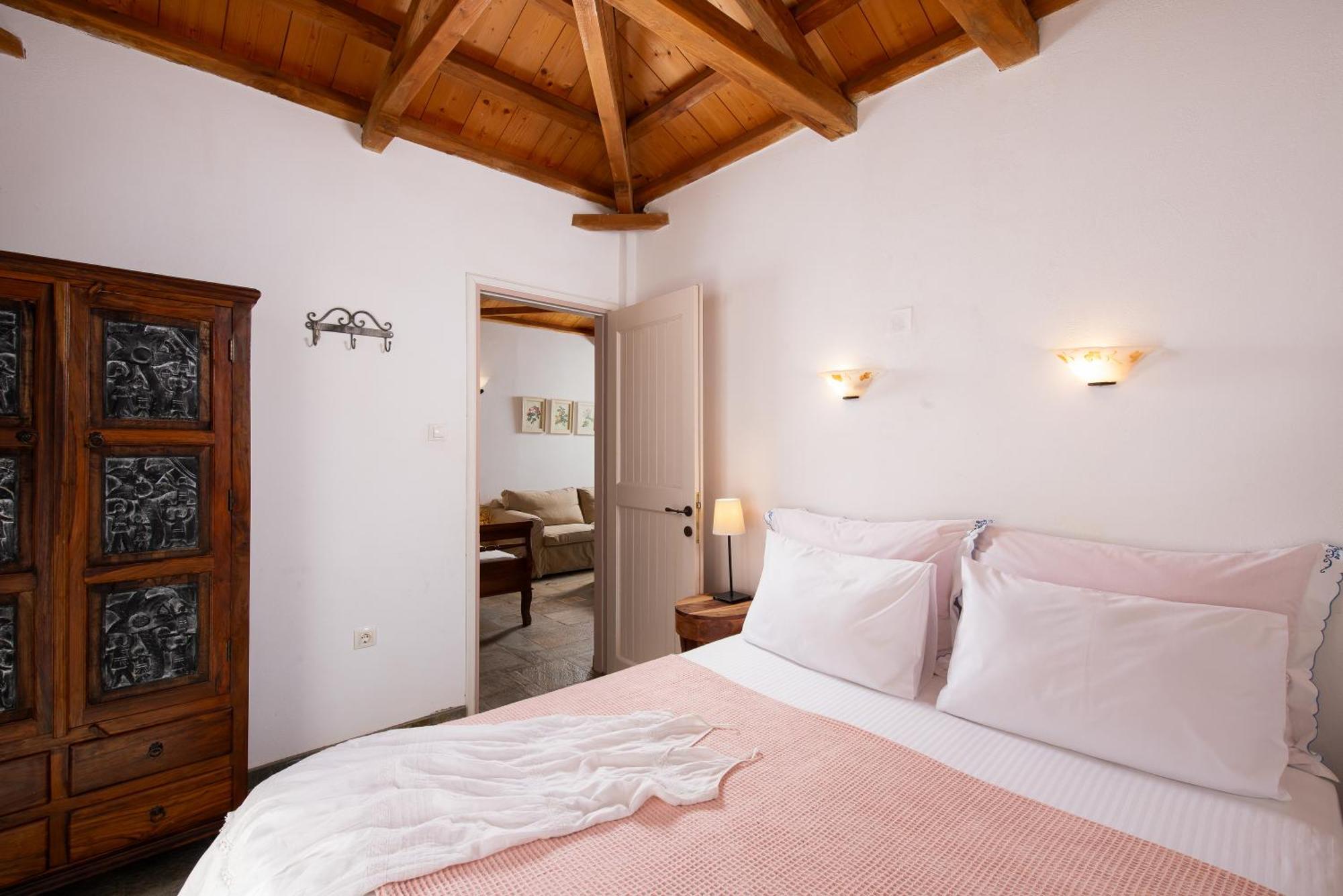 Lithea Villas And Studios By The Sea Agios Petros  Exterior photo