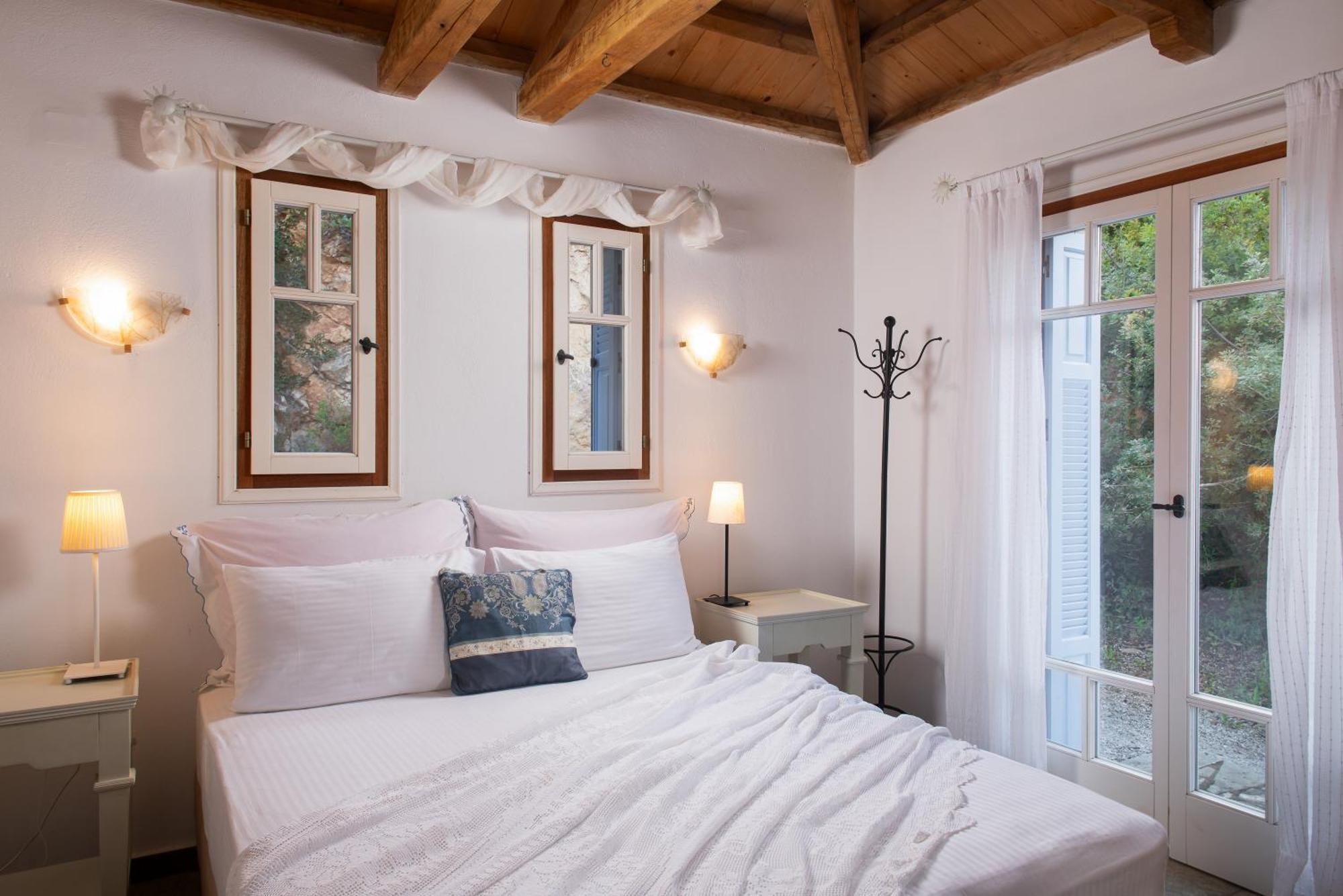 Lithea Villas And Studios By The Sea Agios Petros  Exterior photo